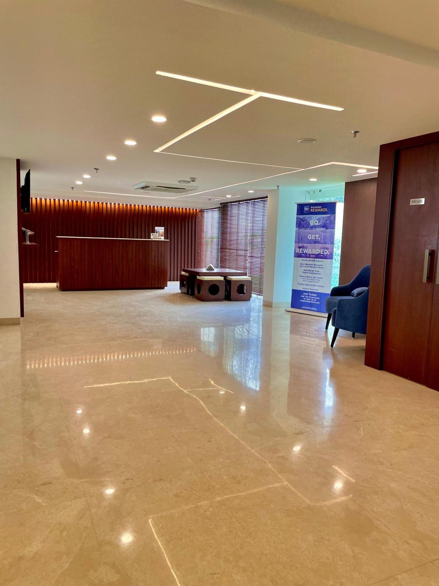 Best Western Maharani Bagh Neu-Delhi Exterior foto